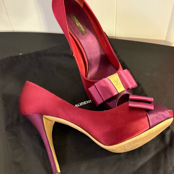 Louis Vuitton Maroon Satin Bow Peep-Toe Pumps - Picture 3 of 8